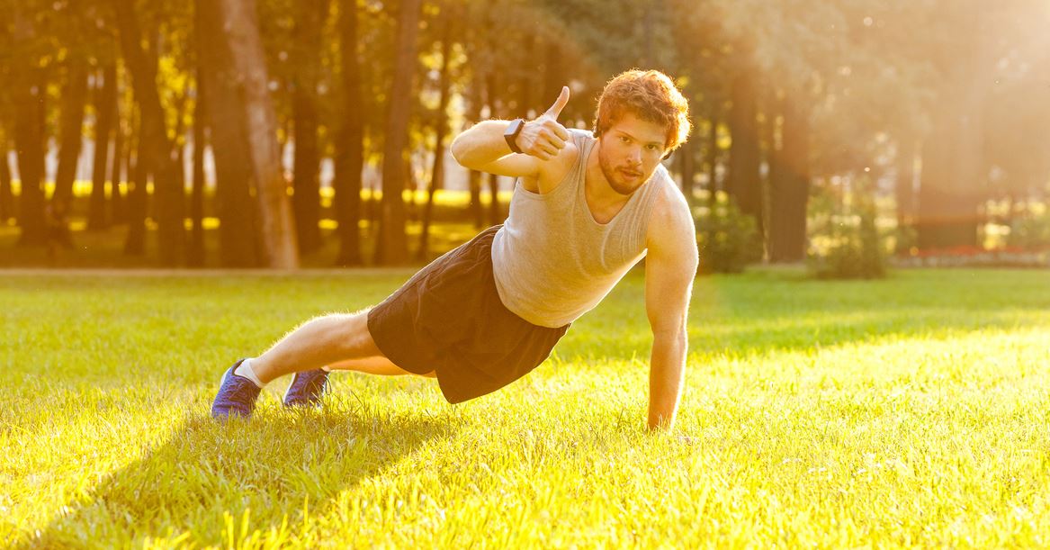 Πώς θα χτίσεις σώμα στο πάρκο της γειτονιάς σου