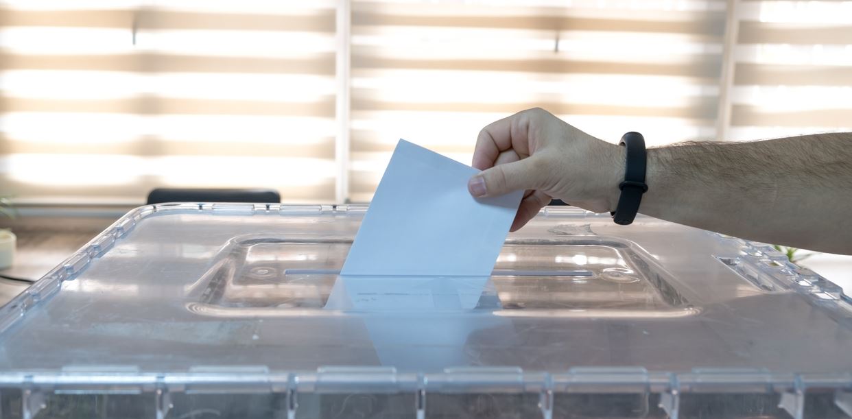 Τι συνέβη την τελευταία φορά που ψηφίσαμε με απλή αναλογική στην Ελλάδα