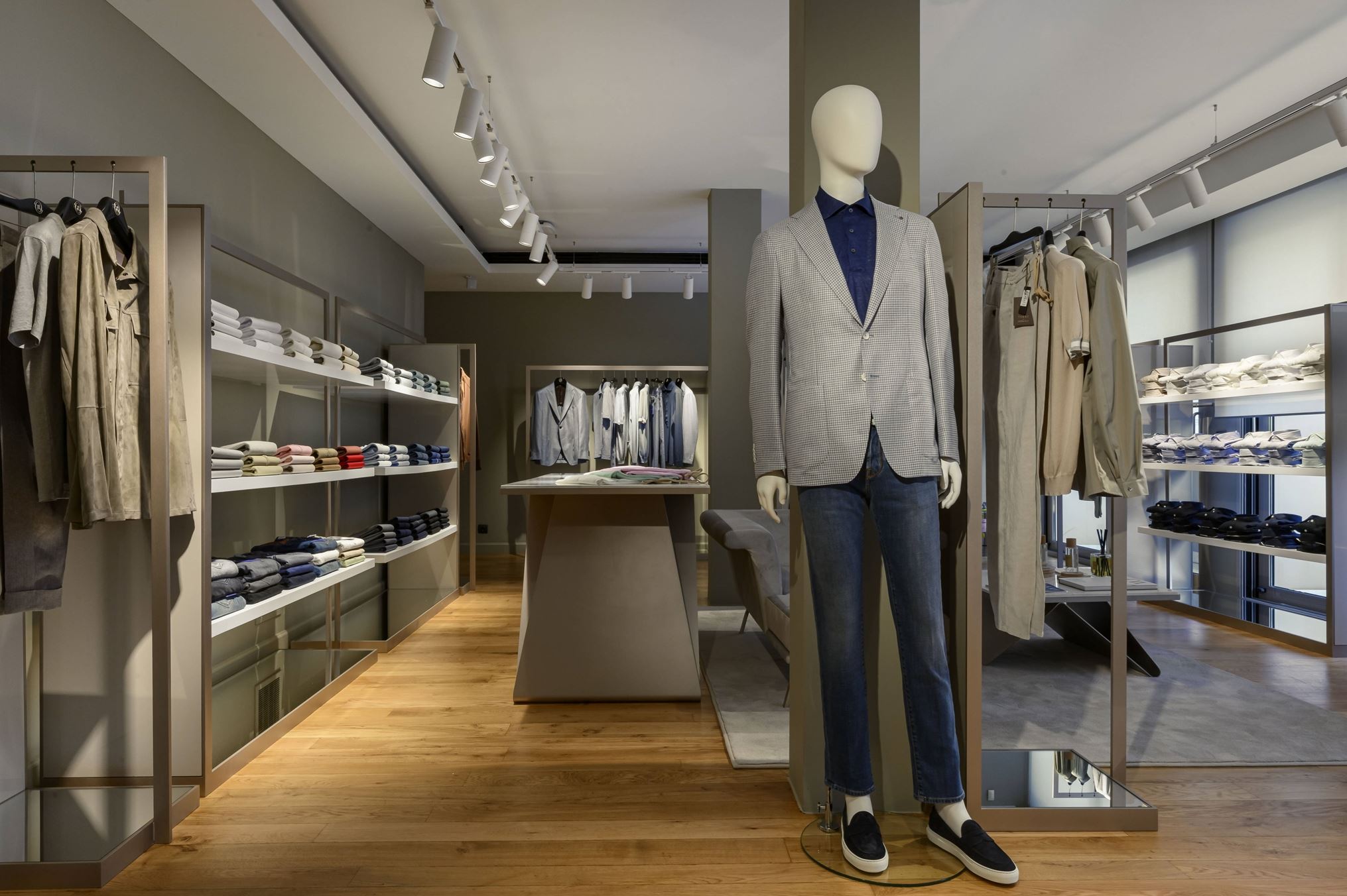 Από την Πόλη στην Αθήνα: Το ταξίδι μιας αυτοκρατορίας της μόδας