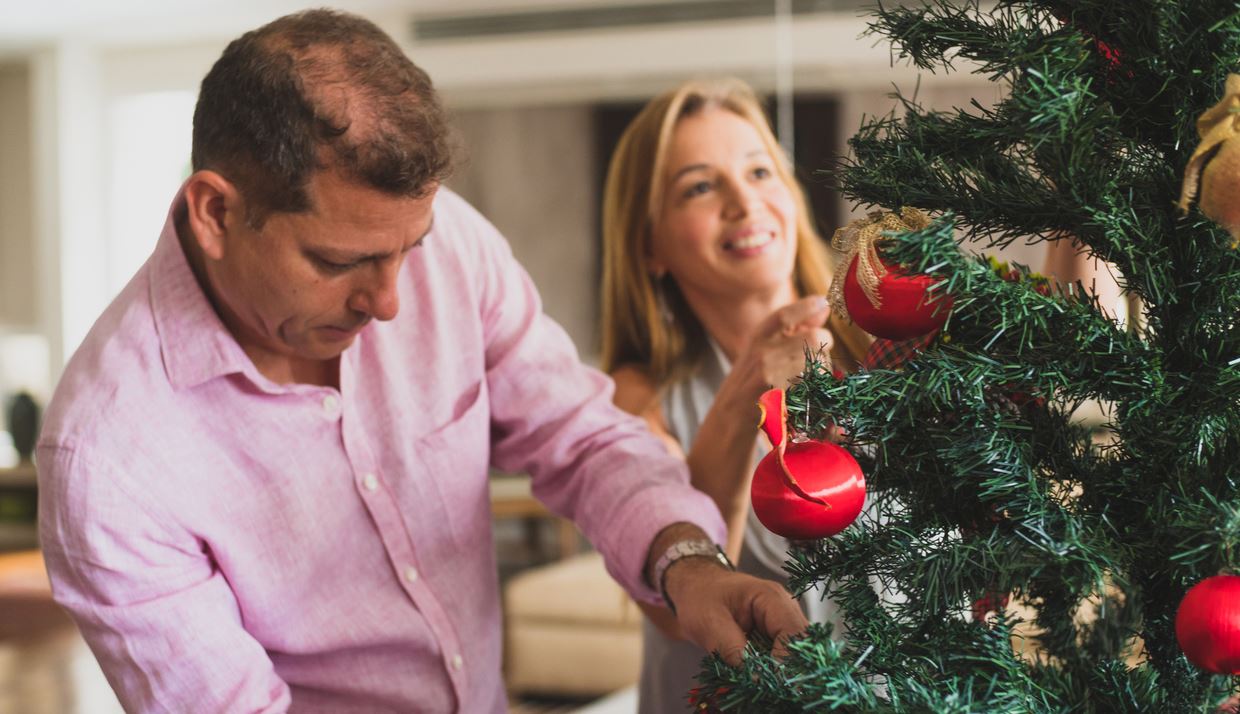 Γιατί χάνεις περισσότερα μαλλιά στις γιορτές