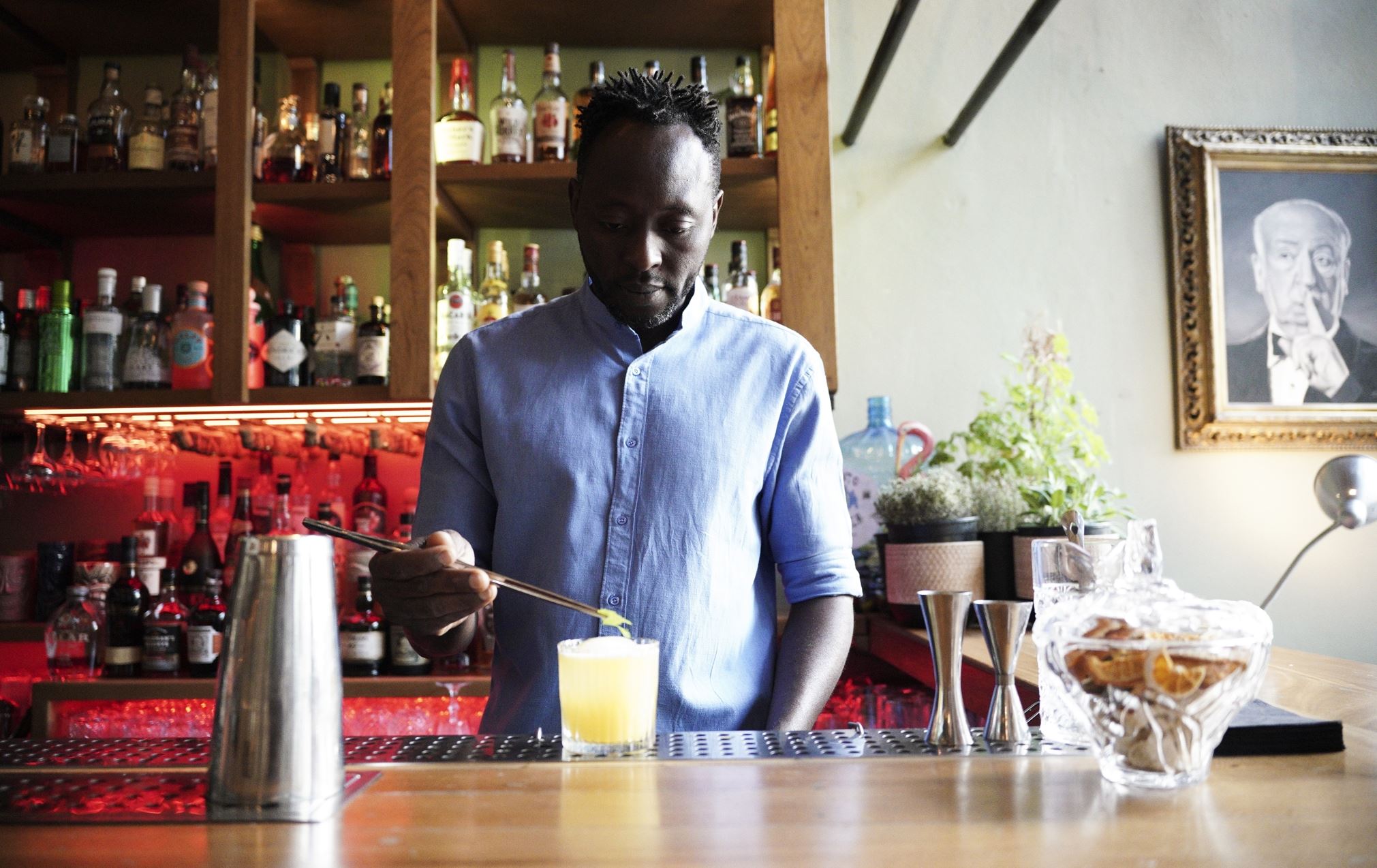 Στο Hitchcocktales, για τα νέα ποτά του Steve Ajulo