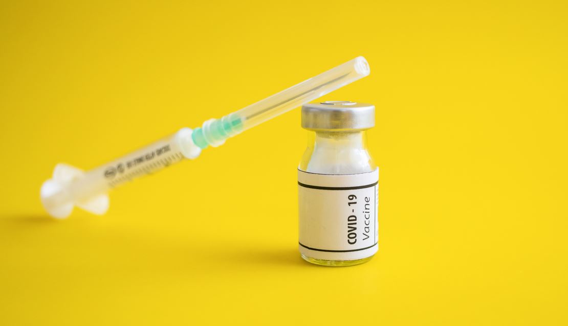 Ο πόλεμος των εμβολίων κατά του κορονοϊου