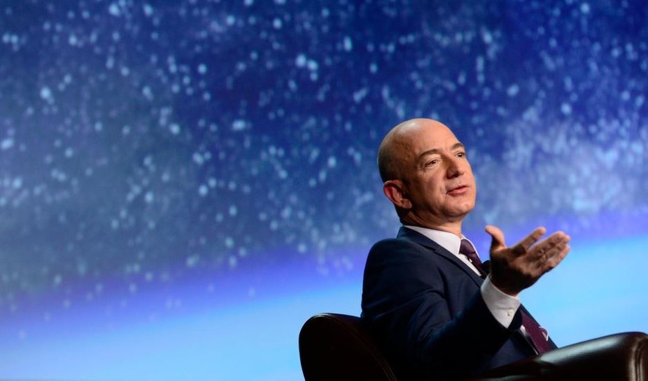 O Jeff Bezos ετοιμάζεται για το διάστημα