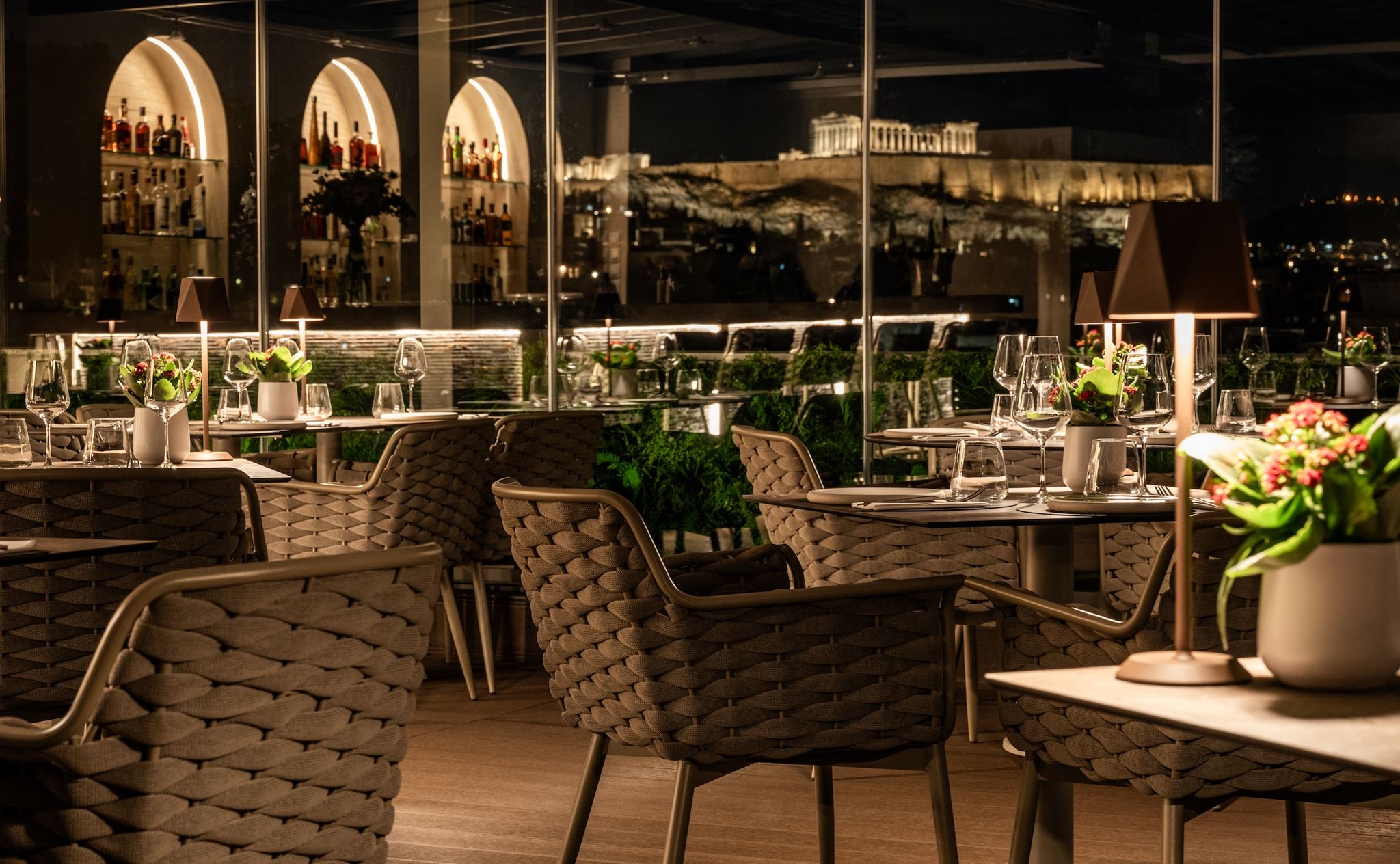 Η πιο ρομαντική ημέρα του έτους στο Opposite at 507