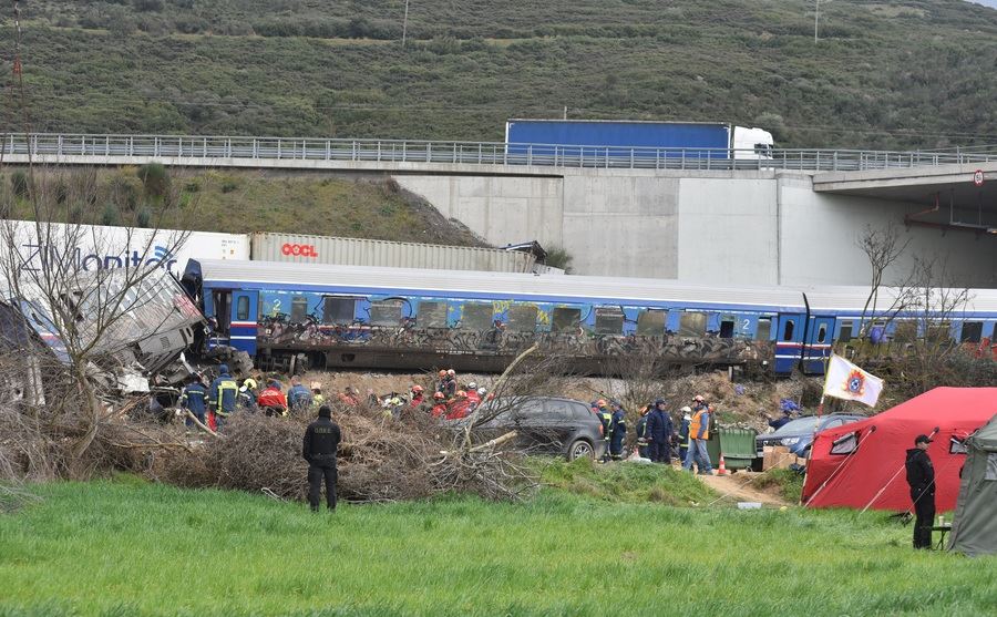 Όσα δεν έδειξαν οι κάμερες στα Τέμπη