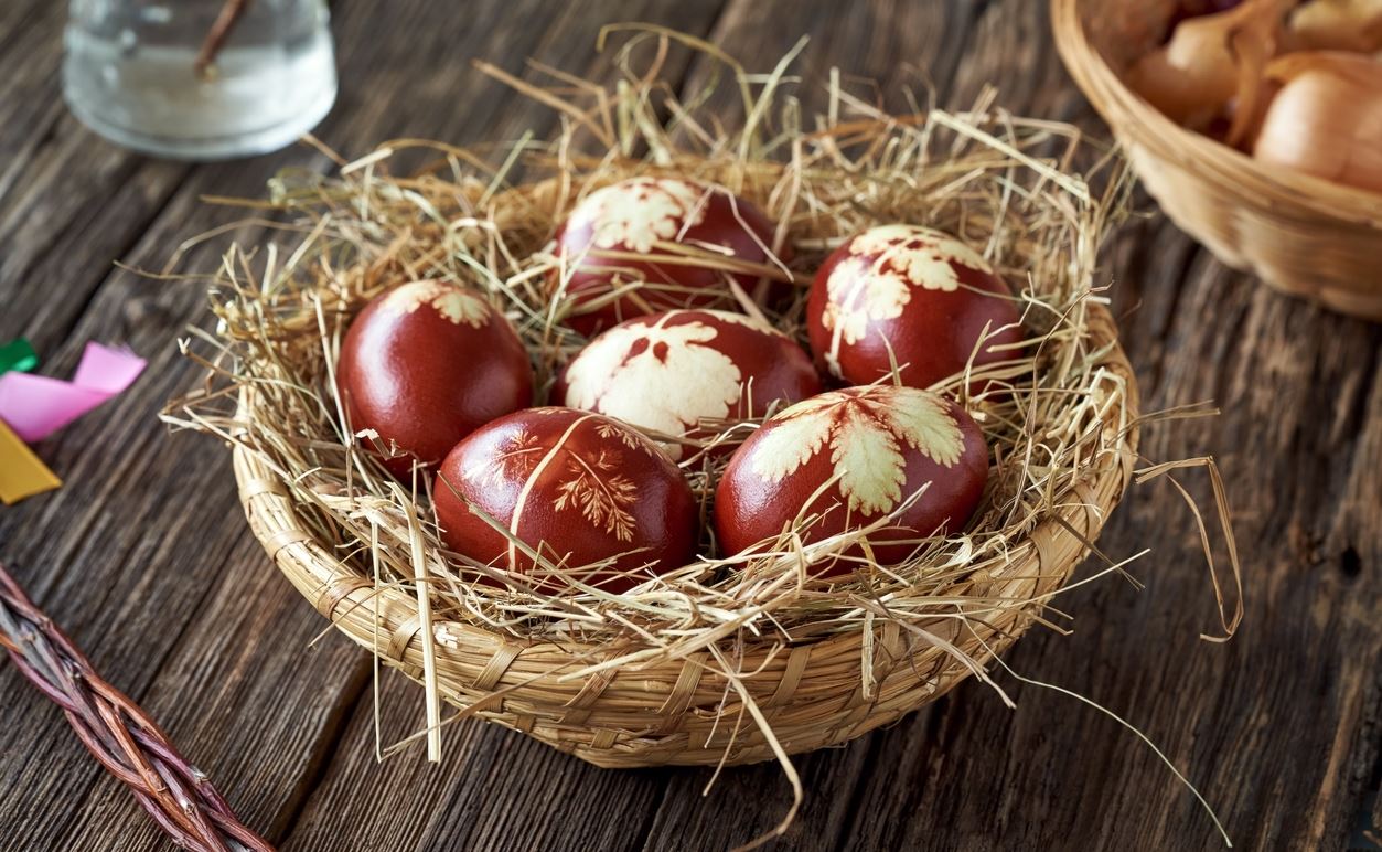Αλήθεια, πόσα πασχαλινά αβγά μπορείς (και κάνει) να φας;