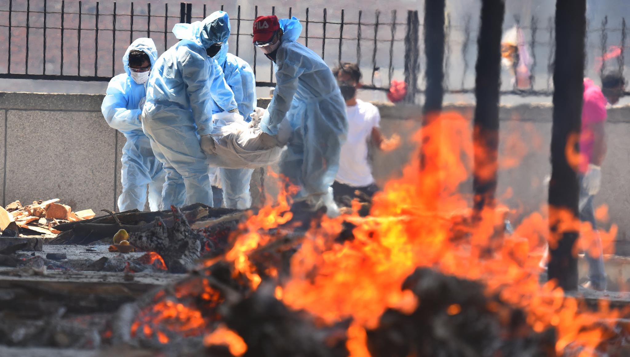 H τραγωδία της Ινδίας αφορά όλο τον πλανήτη