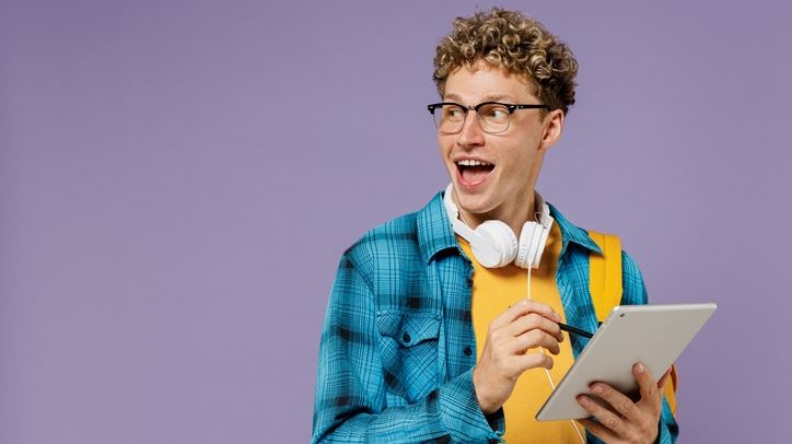 Από πότε οι σπασίκλες είναι στη μόδα;