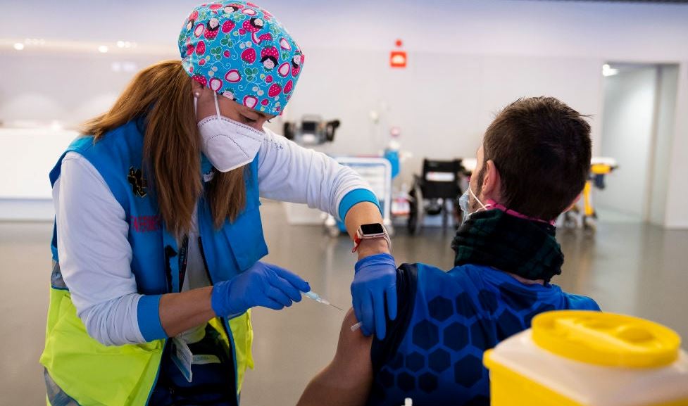 Γιατί οι ΗΠΑ μοιράζουν 60 εκατ. δόσεις εμβολίου AstraZeneca σε άλλες χώρες