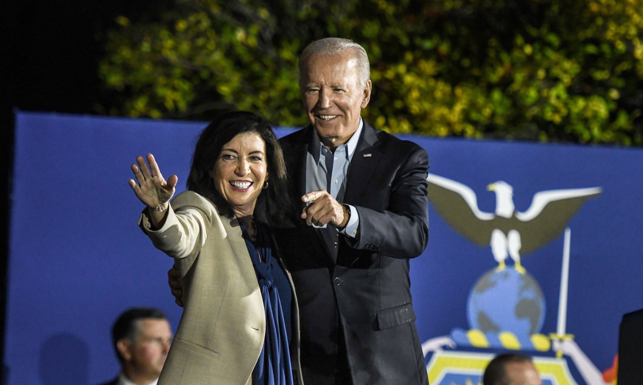 Κι όμως, οι Δημοκρατικοί άντεξαν στις ενδιάμεσες εκλογές των ΗΠΑ