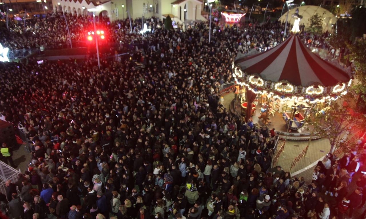 Η χριστουγεννιάτικη συναυλία του Πάνου Κιάμου στο Περιστέρι