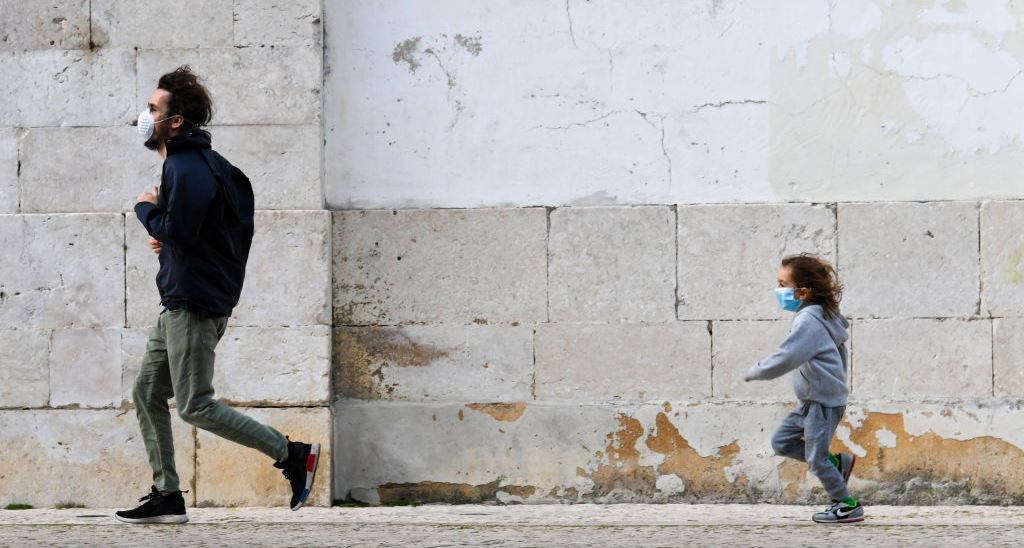 Οι επίσημες οδηγίες για μέτρα δημόσιας υγείας, μάσκες και αποστάσεις