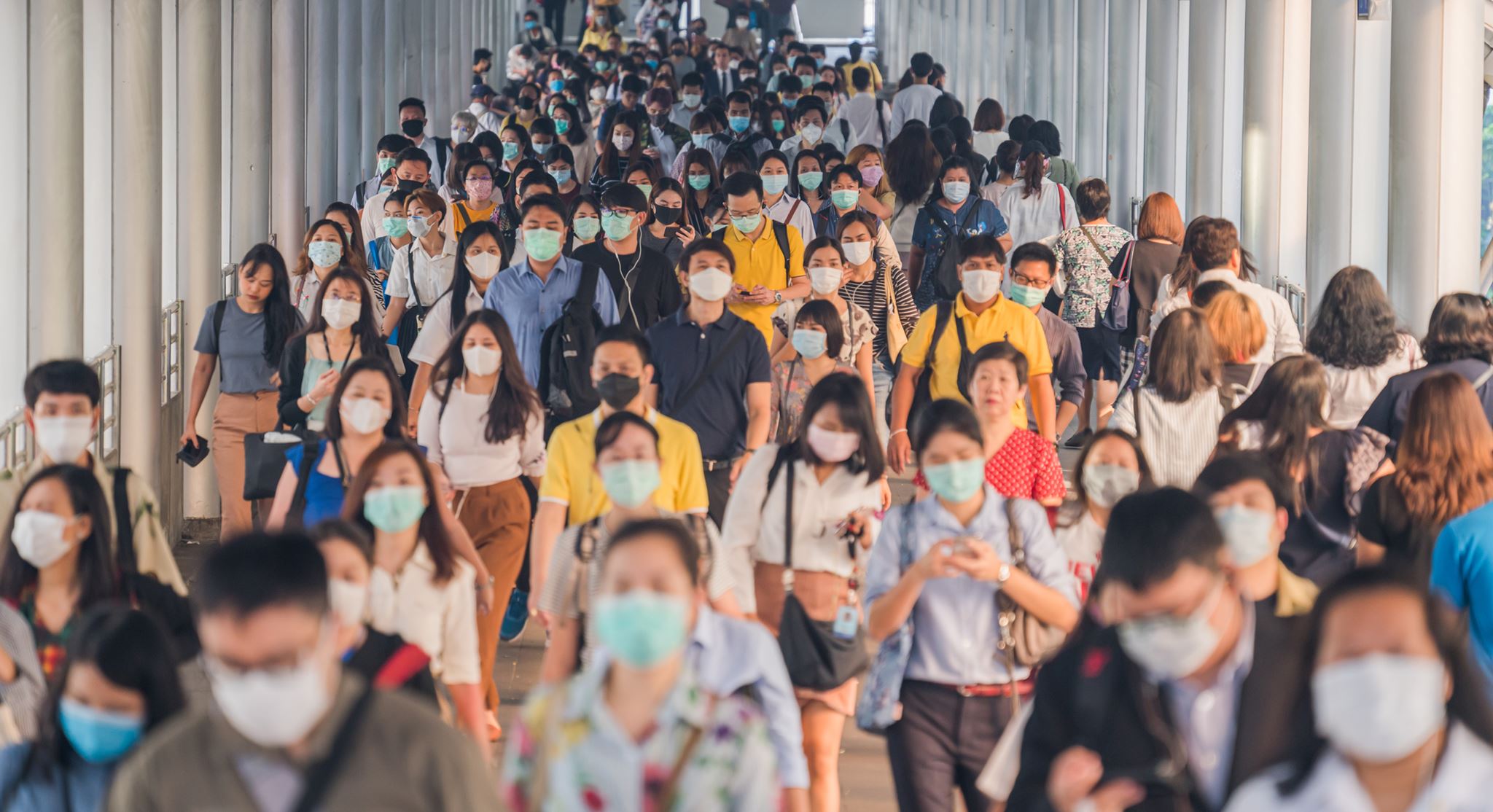 Γιατί η ανοσία της αγέλης δεν προστατεύει πλήρως από τον κορονοϊό