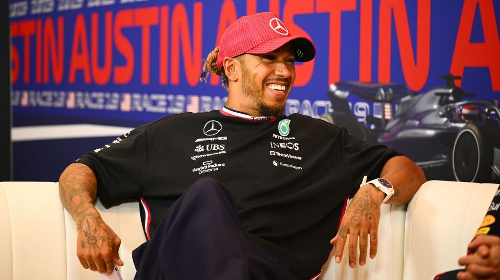 Ξέρουμε ήδη πόσα χρήματα θα παίρνει ο Lewis Hamilton εξαιτίας της Ferrari