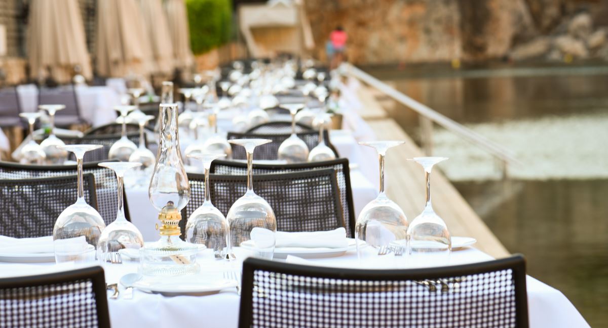 Nero: Μία ολοκαίνουρια νόστιμη εμπειρία στη λίμνη Βουλιαγμένης