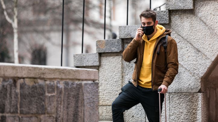 Κορονοϊός: 1.724 νέα κρούσματα και 738 διασωληνωμένοι