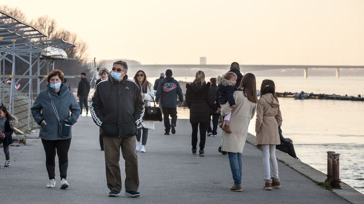Κορονοϊός: Ανέβηκαν στους 70 οι θάνατοι