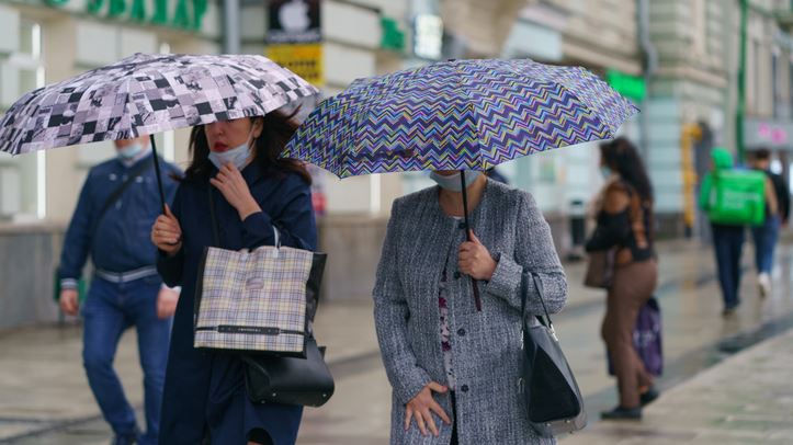 Κορονοϊός: Ανέβηκαν στους 612 οι διασωληνωμένοι