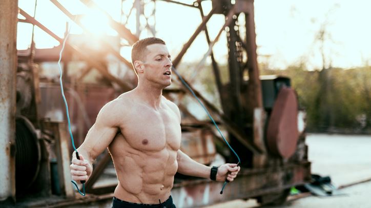 Κάνοντας 1.000 επαναλήψεις στο σχοινάκι, για 30 μέρες