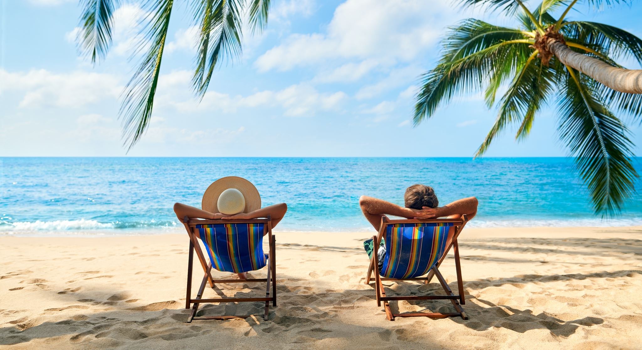 Καμία έκπληξη, 2 στους 5 ξοδεύουν περισσότερα από όσα έχουν στις διακοπές τους