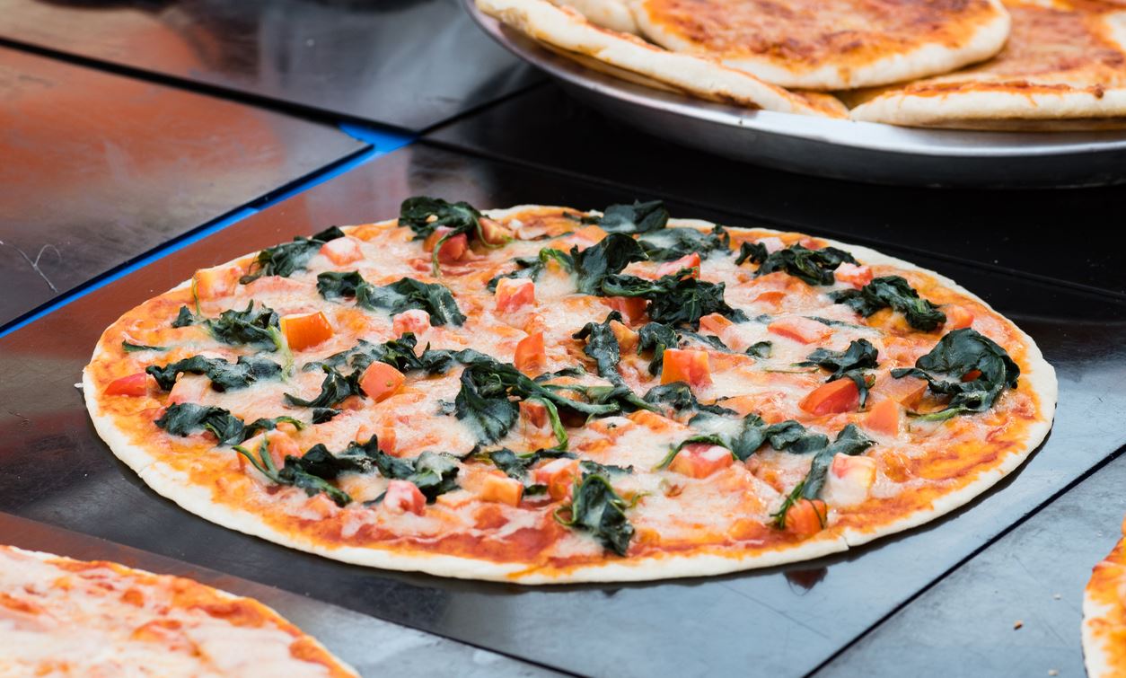 Η πιο λεπτή και τραγανή ζύμη πίτσας