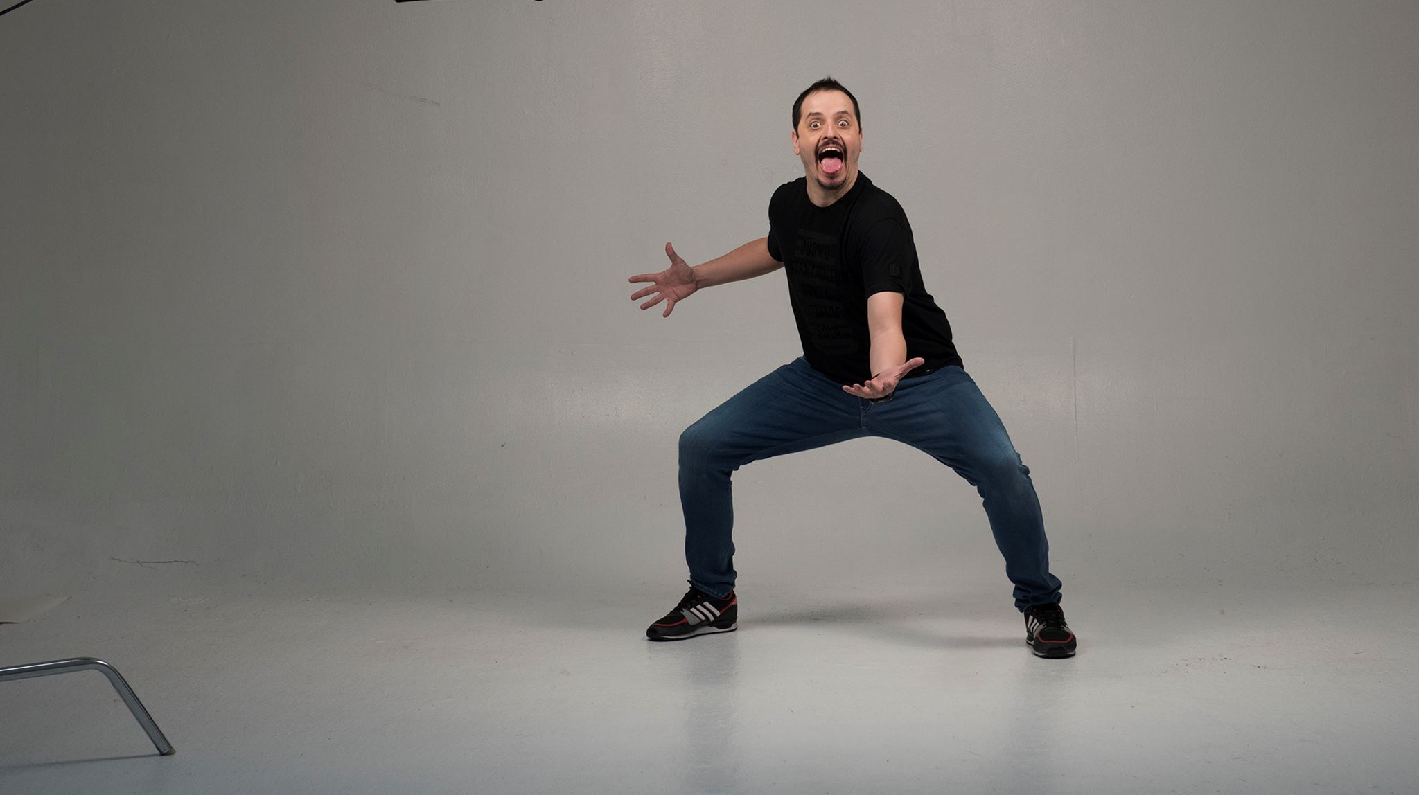 Ο Αλέξανδρος Τσουβέλας είναι ό,τι καλύτερο υπάρχει στο ελληνικό ίντερνετ