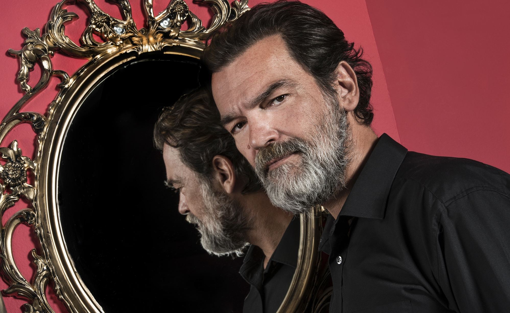 Ο Κωνσταντίνος Καζάκος είναι ένα μεγάλο παιδί