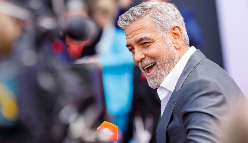 Ο George Clooney αισθάνεται τυχερός στην τοποθεσία Χόλιγουντ