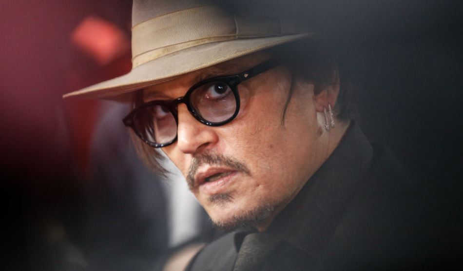Σε άλλα νέα, ο Johnny Depp μόλις έφτιαξε Instagram