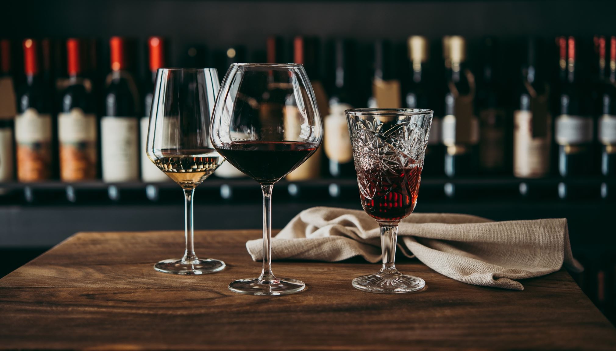 Αθηναϊκά wine bars για κάθε γούστο