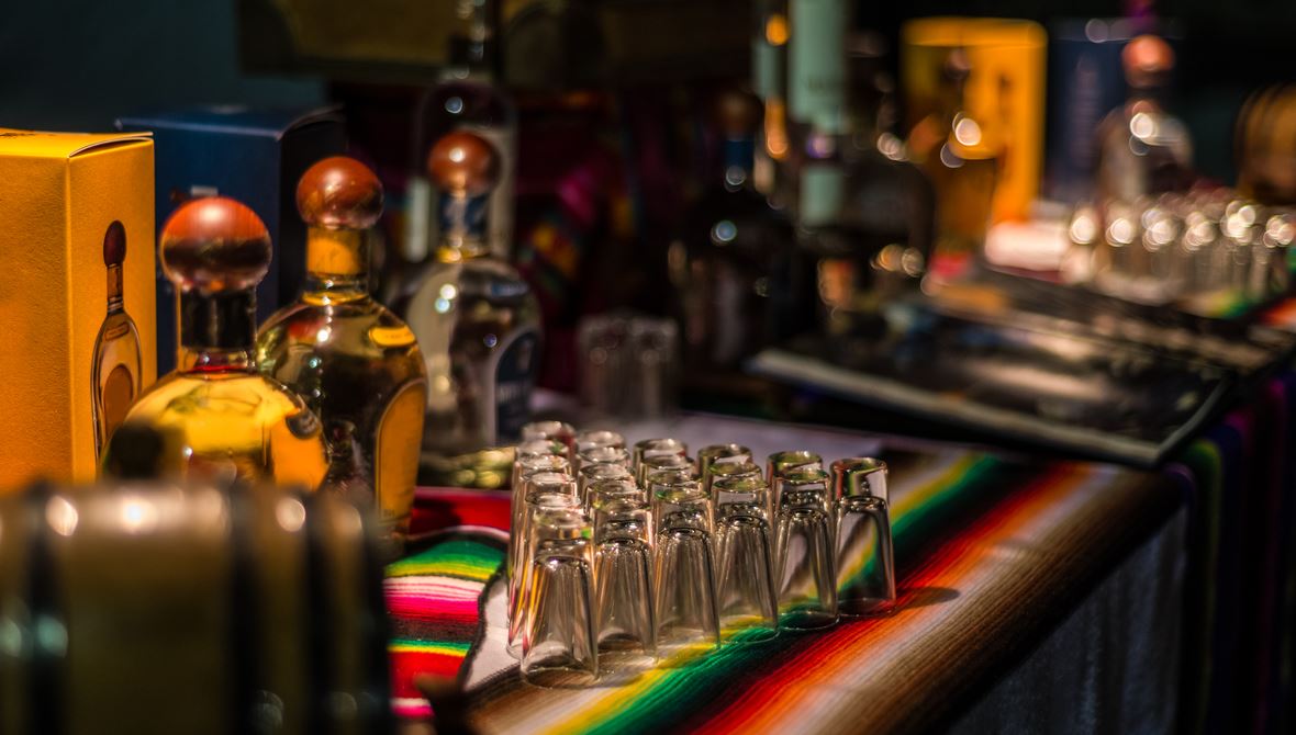 Μπαρ στην Βρετανία θέλει να γίνει εκκλησία για να νικήσει το lockdown