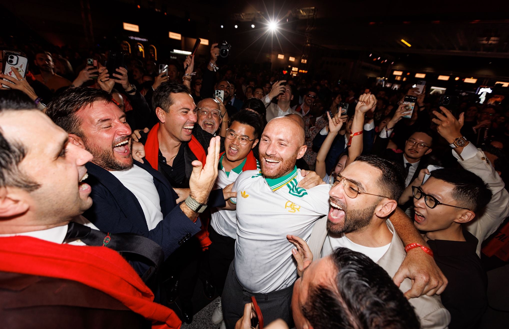 Ο οπαδός της Ρόμα που τρέχει το καλύτερο μπαρ του πλανήτη