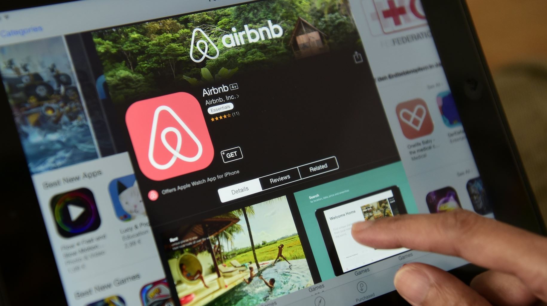 Το κύκνειο (;) άσμα του Airbnb στην Αθήνα