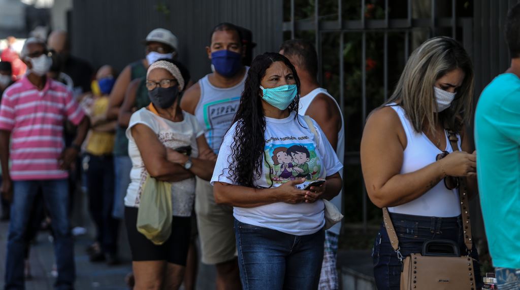 Κορονοϊός: Τι προβλέπουν οι επιστήμονες και γιατί ανησυχούν
