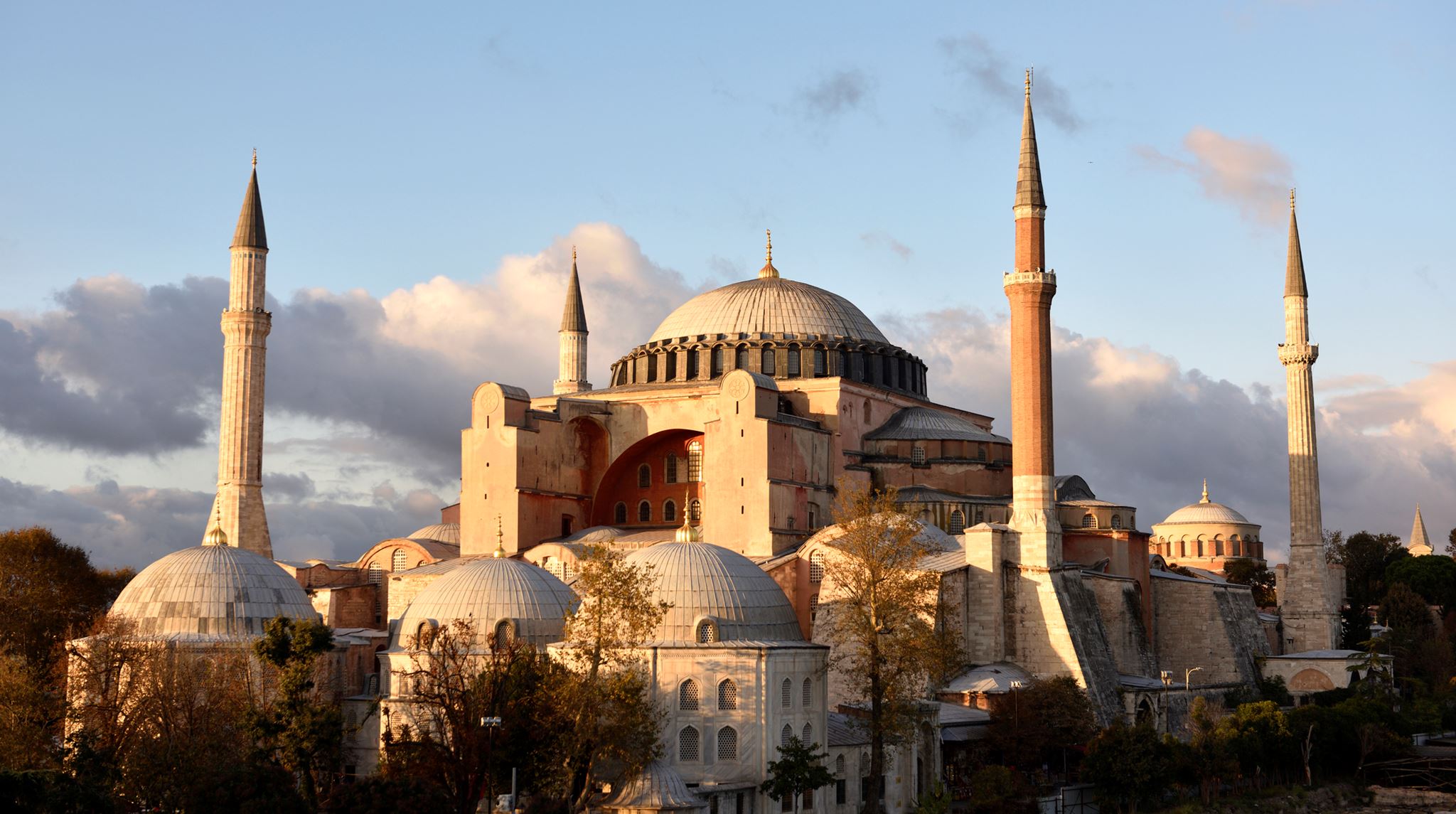 Σε τζαμί μετατρέπεται ξανά η Αγία Σοφία ύστερα από 85 χρόνια