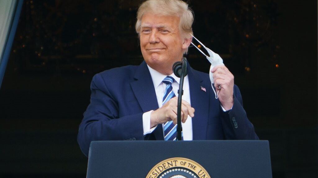 Donal Trump: Οι γιατροί "τα παίρνουν" για να καταγράφουν θανάτους από Covid-19