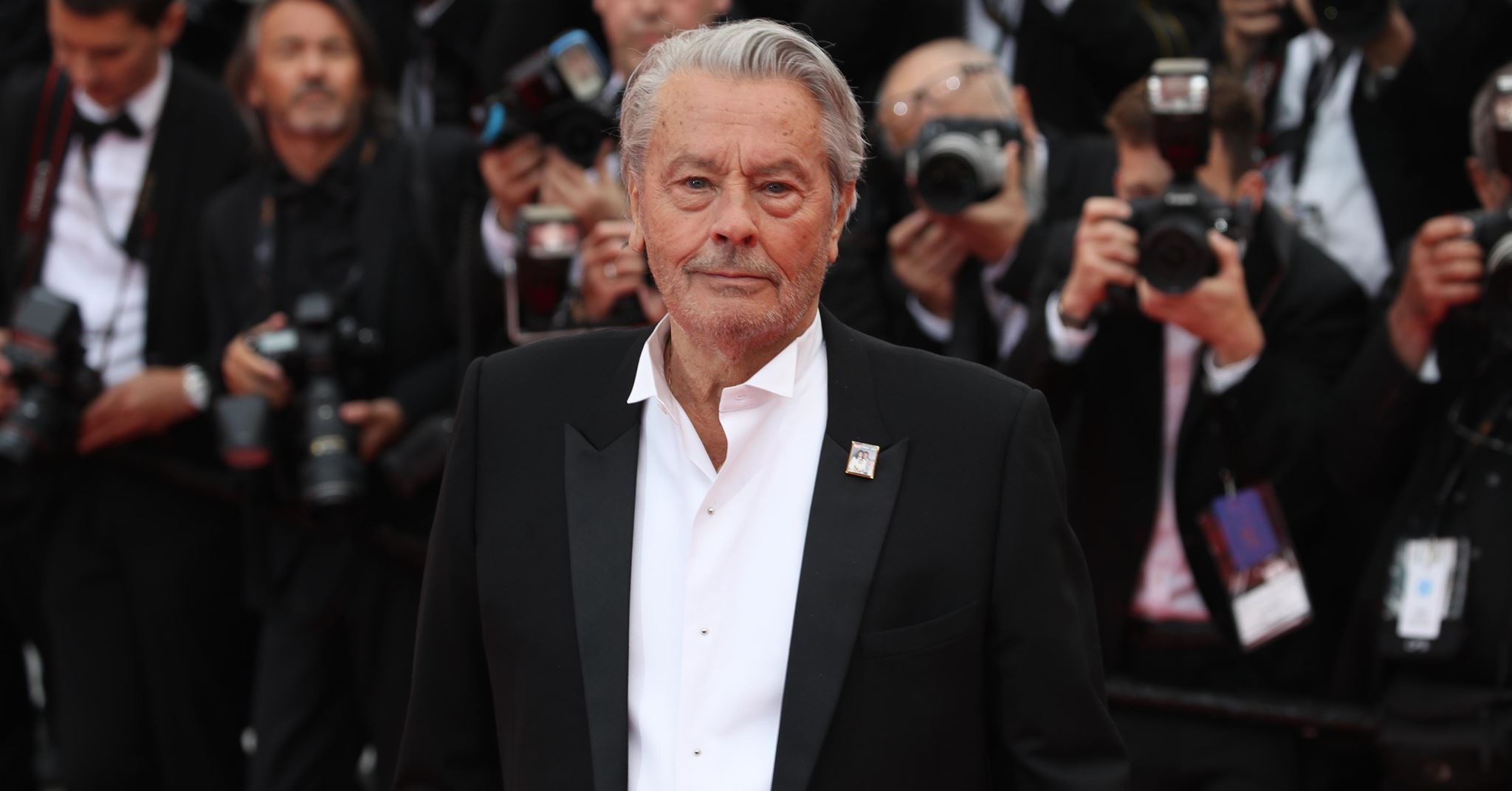 Ένας πόλεμος συμβαίνει ανάμεσα στον Alain Delon και τα παιδιά του