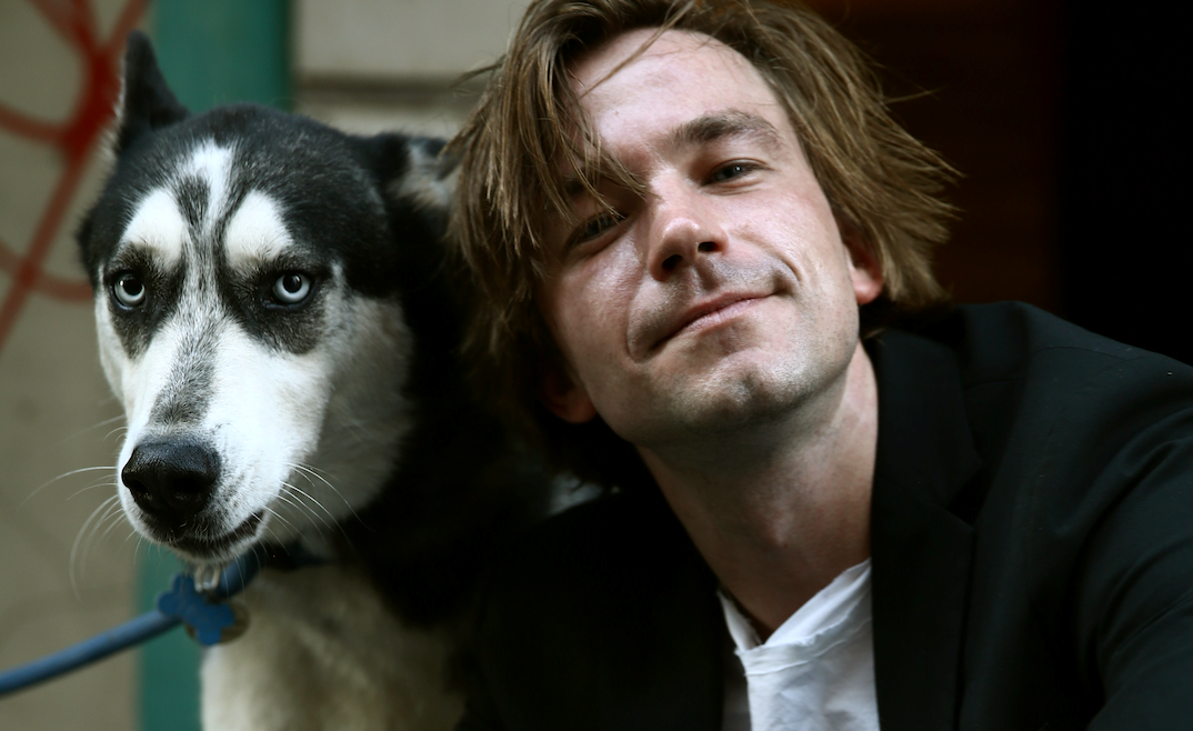 Κάτι μαγικό συνδέει τον Αlexander Petrov με τους ρόλους του