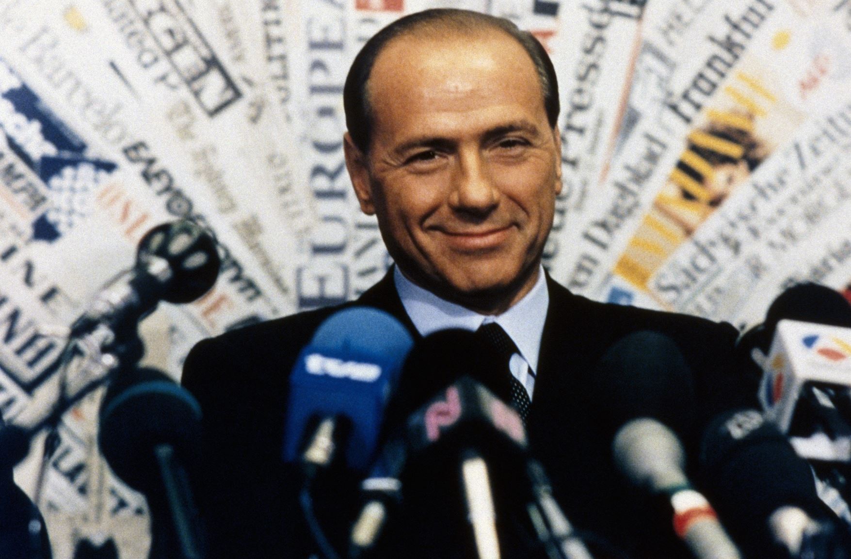 Στα Μπούγκα Μπούγκα πάρτι του Silvio Berlusconi 'οργίαζε' το σύμπαν