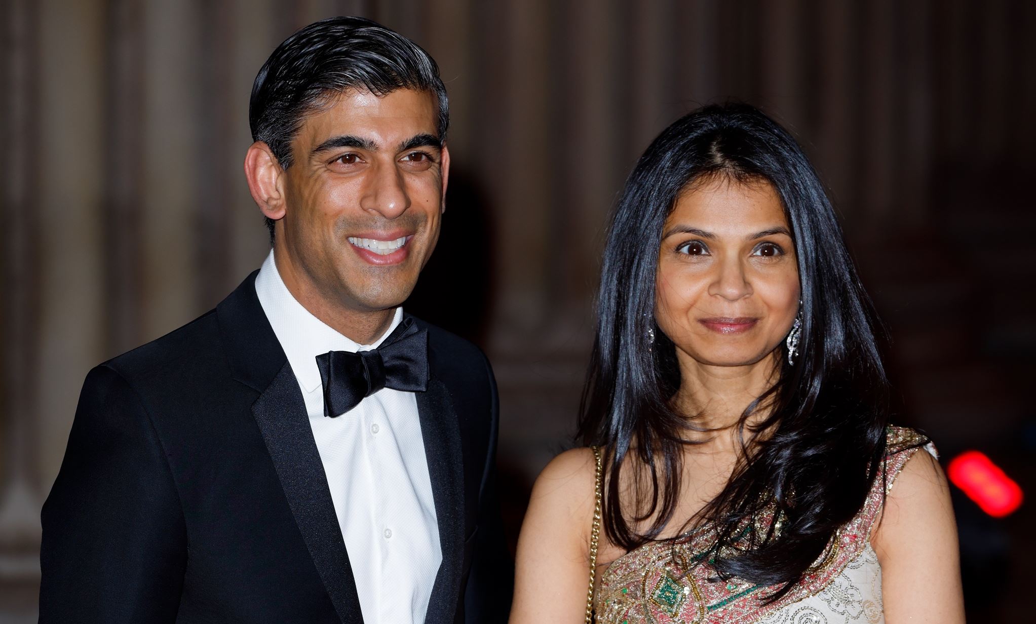 H περιουσία του Rishi Sunak και της βαθύπλουτης συζύγου του, Akshata Murthy