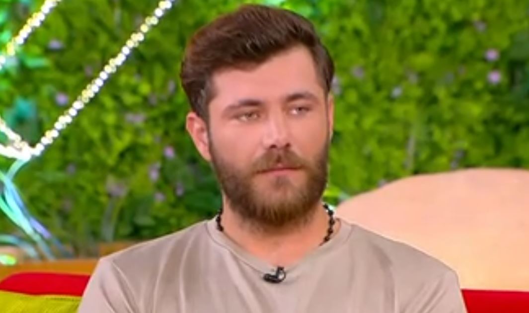 Νίκος Μπάρτζης σε ρόλο Δικαστή Dredd στο Love It