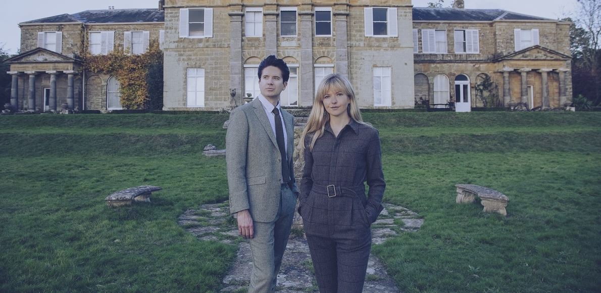 To βίντεο κλιπ του The Dream των Still Corners θυμίζει noir ταινία μικρού μήκους