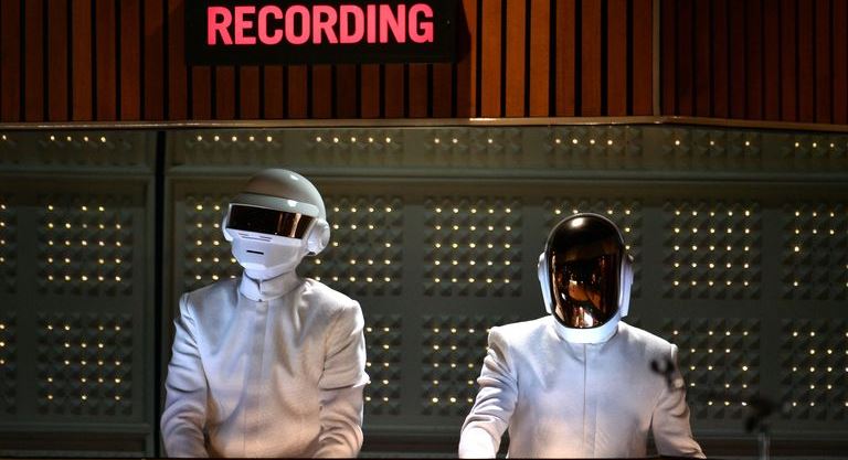 Oι Daft Punk χωρίς κράνη