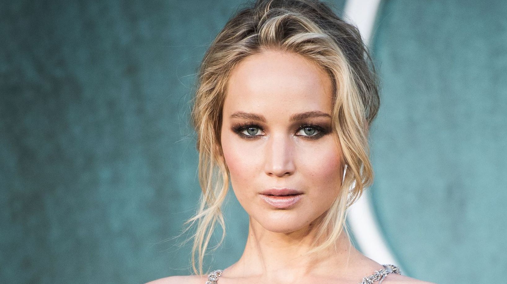 Η ακομπλεξάριστη Jennifer Lawrence