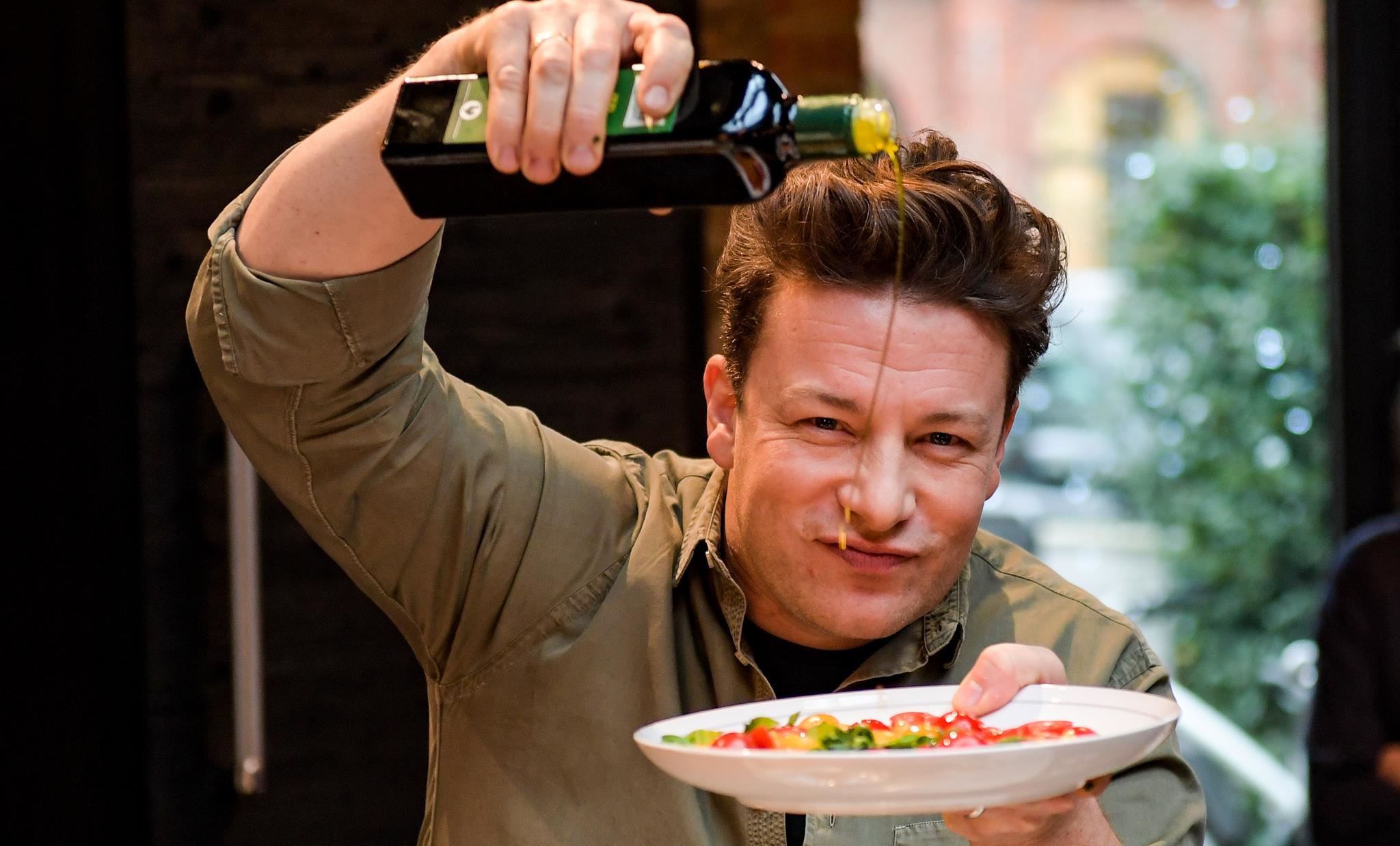 Το Food Fight Club των Jamie Oliver και Jimmy Doherty επιστρέφει
