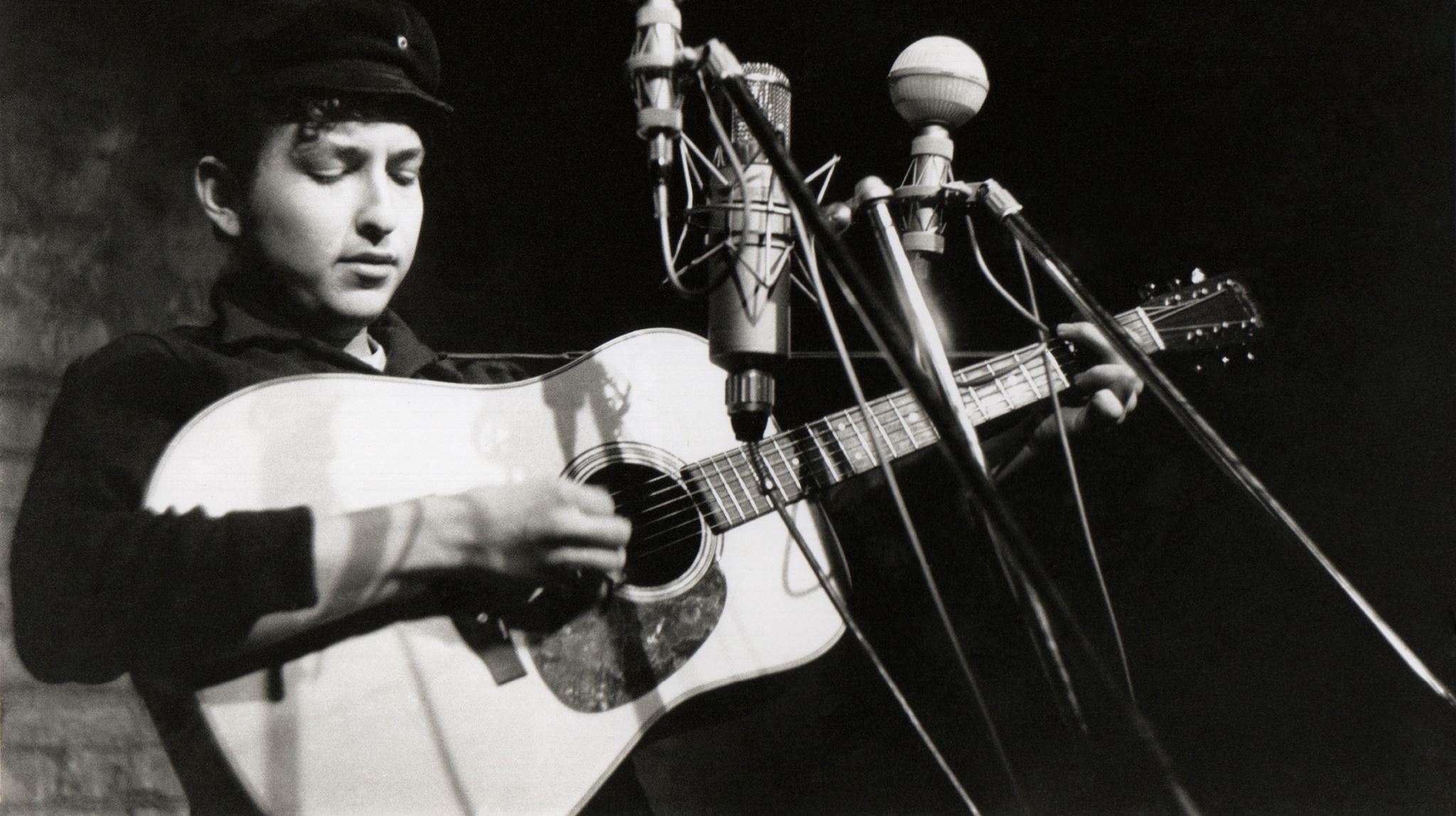 Όταν ο Bob Dylan έκανε την πρώτη του μεγάλη συναυλία στη Νέα Υόρκη