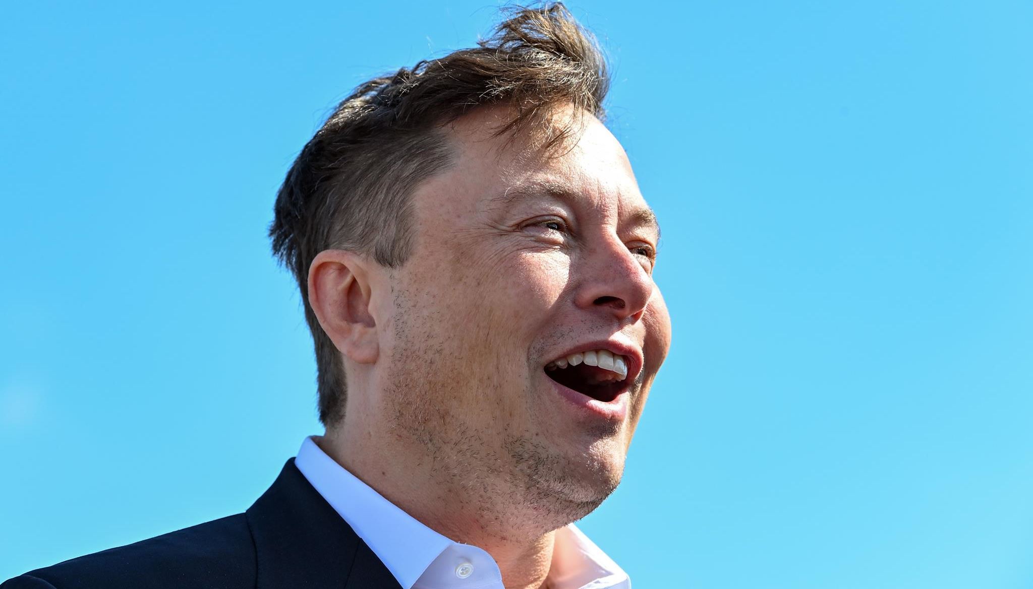 Ο Elon Musk πιστεύει ότι η ηλιακή ενέργεια αρκεί για τα πάντα