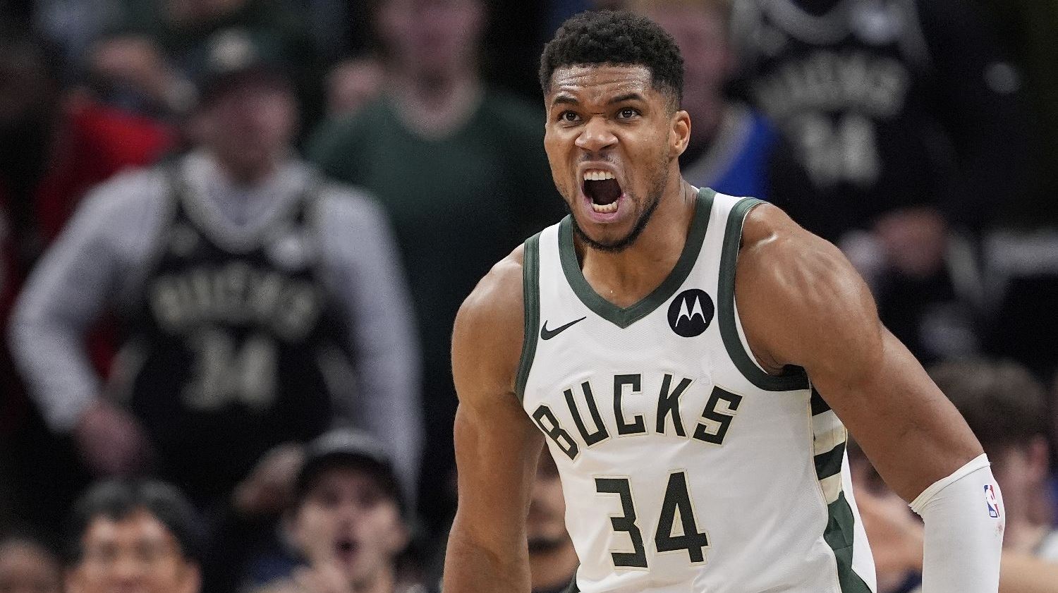 Ο Γιάννης Αντετοκούνμπο ισοπέδωσε τους Chicago Bulls