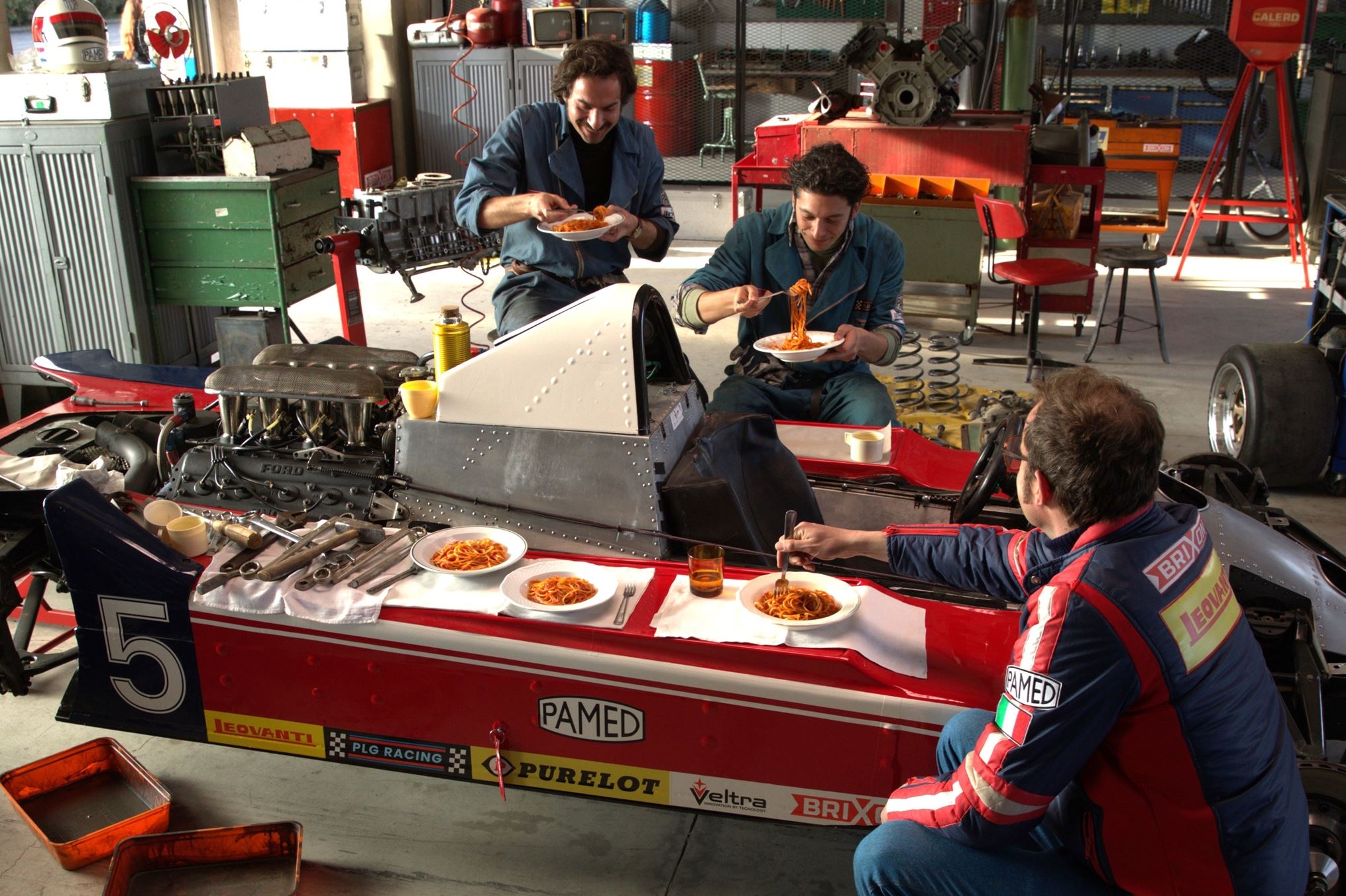 Από ένα τραπέζι στα paddocks της Formula 1, η Barilla μας θυμίζει τη γεύση του 'μαζί'