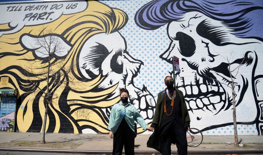 Πότε και πώς θα τελειώνουμε οριστικά με τον κορονοϊό